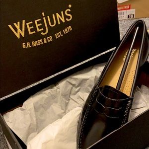 NWT wee juns whitney black patent leather loafers
